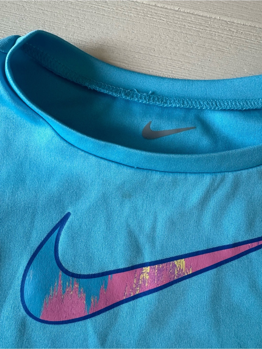 Nike Girls Turquoise Top with Pink & Blue Tie-Dye Shorts - Picture 2 of 2